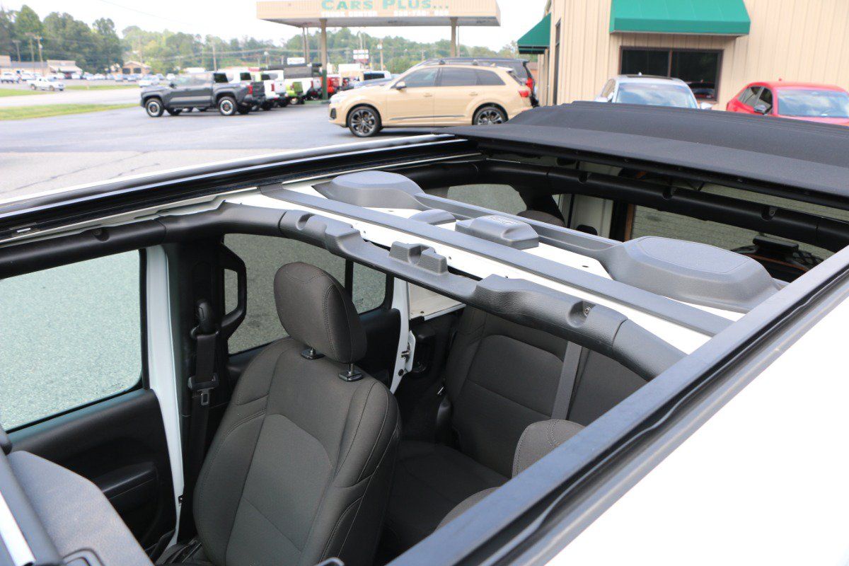 Used 2023 Jeep Wrangler Unlimited w/ Sun & Screen Package AWD/4WD image 21