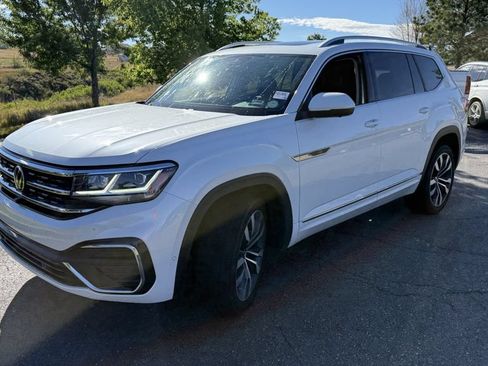 Used 2023 Volkswagen Atlas SEL Premium AWD/4WD image 2