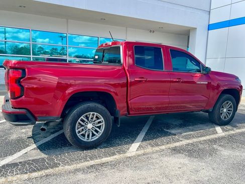 Used 2025 Chevrolet Colorado LT w/ Advanced Trailering Package image 3