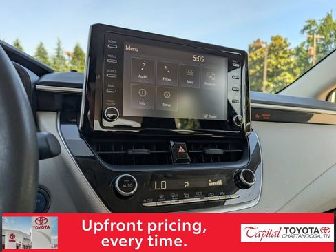 Used 2020 Toyota Corolla LE FWD image 18