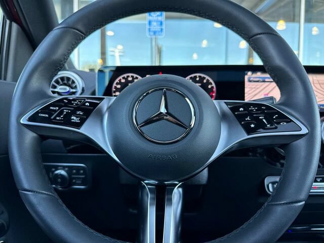 Certified 2026 Mercedes-Benz GLA 250 image 27
