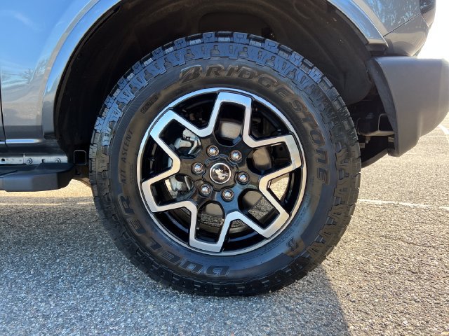 Used 2022 Ford Bronco Outer Banks AWD/4WD image 13