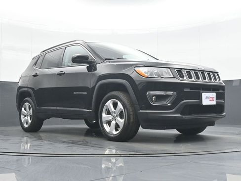 Used 2018 Jeep Compass Latitude w/ Popular Equipment Group image 33