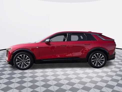 Certified 2024 Cadillac Lyriq Sport AWD/4WD image 4