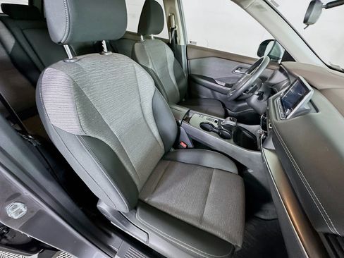 Used 2023 Nissan Rogue SV FWD image 29