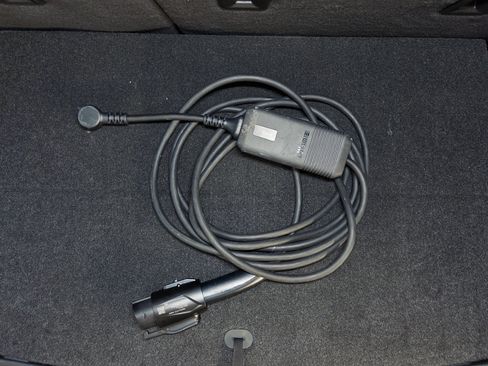 Used 2027 Chevrolet Bolt LT w/ Comfort Package FWD image 6
