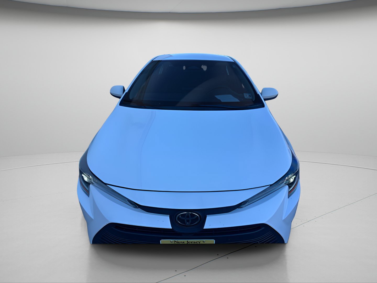 Used 2024 Toyota Corolla LE FWD image 3