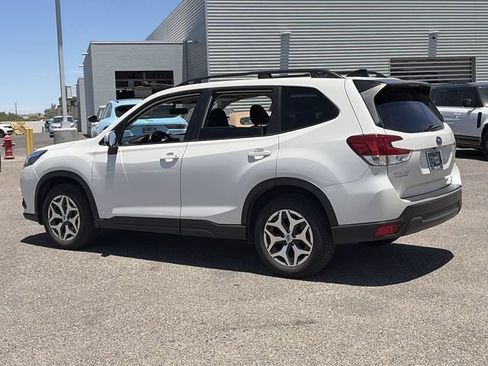 Used 2024 Subaru Forester Premium AWD/4WD image 8