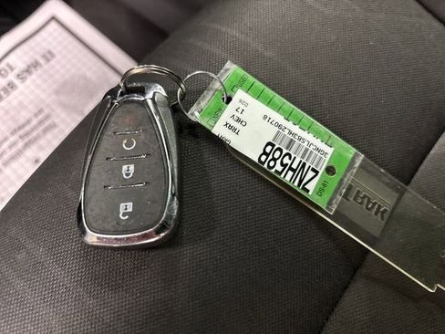 Used 2017 Chevrolet Trax LT w/ LT Convenience Package image 27