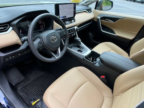 Used 2025 Toyota RAV4 XLE Premium w/ Weather Package AWD/4WD image 10