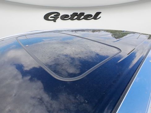 Used 2015 Toyota Highlander Limited image 10