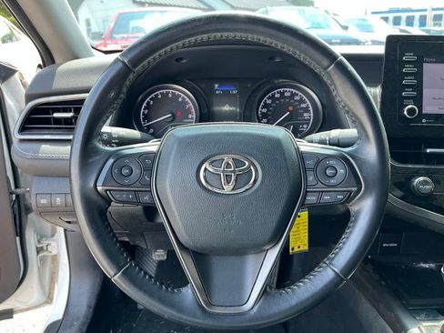 Used 2021 Toyota Camry SE FWD image 15