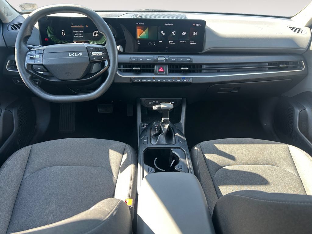 Used 2025 Kia K4 FWD image 10