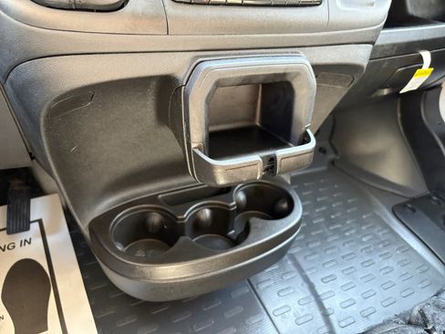 Used 2025 RAM ProMaster 2500 FWD image 31