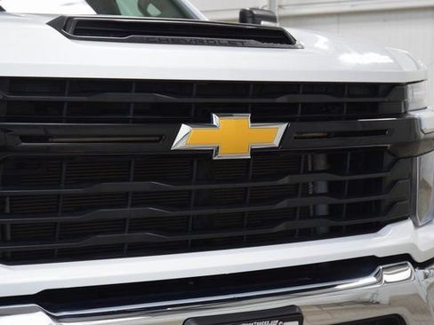 Used 2024 Chevrolet Silverado 3500 W/T w/ WT Convenience Package AWD/4WD image 5