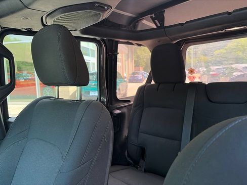 Used 2020 Jeep Wrangler Unlimited Sport AWD/4WD image 7