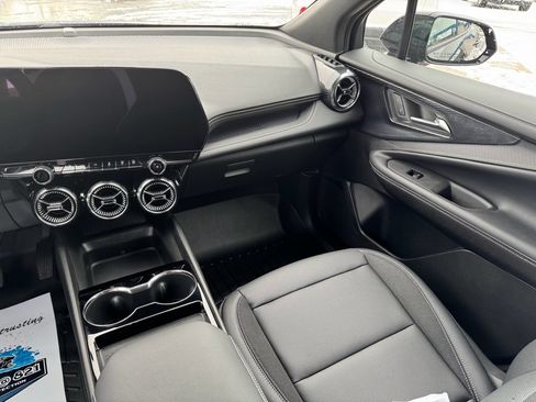 Used 2025 Chevrolet Blazer EV LT image 23