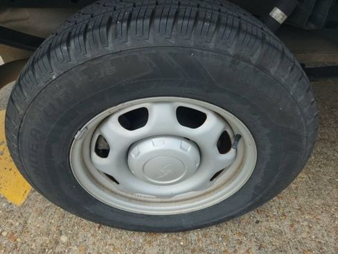 Used 2016 Ford F150 XL w/ Equipment Group 101A Mid RWD image 10