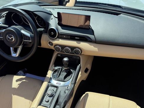 Used 2025 MAZDA MX-5 Miata RF Grand Touring RWD image 31
