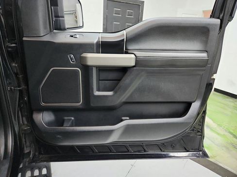 Used 2018 Ford F150 Raptor w/ Equipment Group 802A Luxury image 28