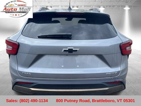 Used 2024 Chevrolet Trax ACTIV w/ Sunroof Package FWD image 5