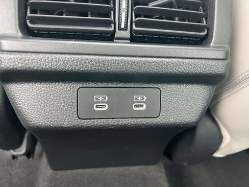 Used 2023 Honda Accord Touring image 12