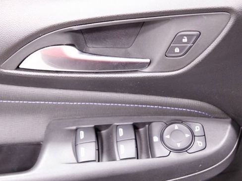 Used 2024 Buick Envista Sport Touring w/ Convenience I Package FWD image 22