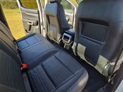 Used 2024 Ford Ranger Lariat w/ Advanced Towing Package image 11