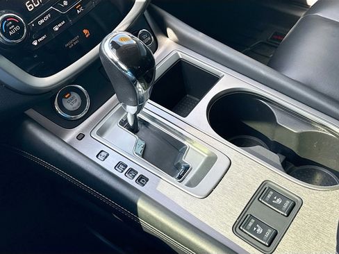 Used 2024 Nissan Murano SV w/ SV Midnight Edition Package FWD image 16