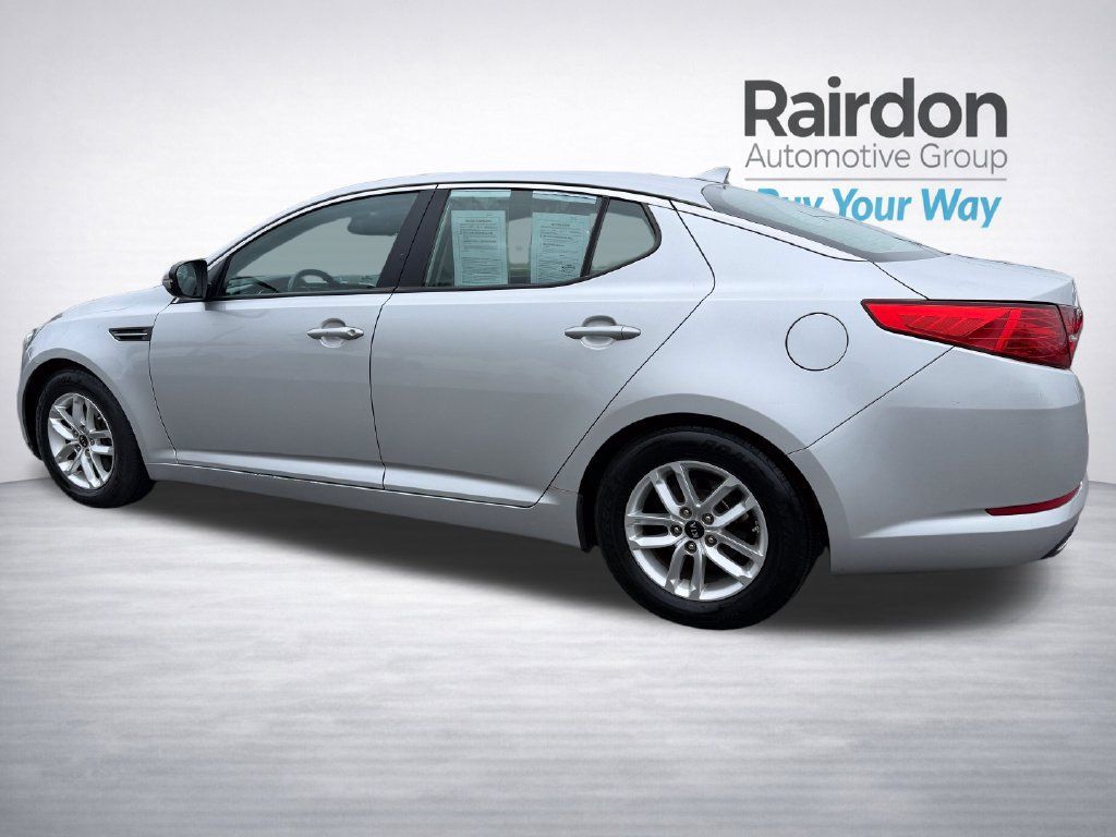 Used 2011 Kia Optima LX w/ Technology Pkg FWD image 5