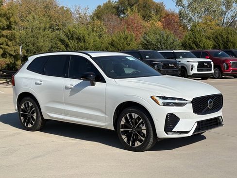 New 2026 Volvo XC60 B5 Plus w/ Protection Package Premier image 3