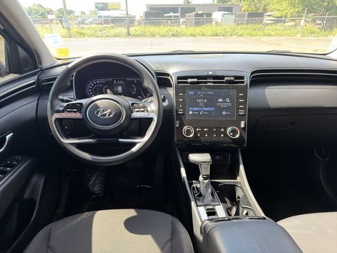 Used 2022 Hyundai Tucson SEL FWD image 17