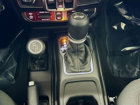 New 2026 Jeep Wrangler Unlimited Rubicon image 16