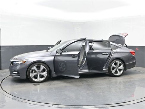 Used 2018 Honda Accord Touring image 54