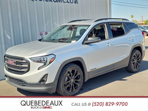Used 2020 GMC Terrain SLT w/ Preferred Package FWD image 3