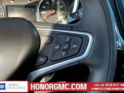 Used 2023 Chevrolet Equinox LT image 12