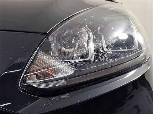 Used 2022 Ford Escape SE w/ Cold Weather Package image 12