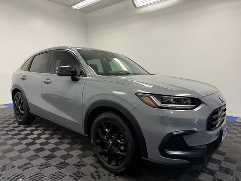 Used 2025 Honda HR-V Sport image 1