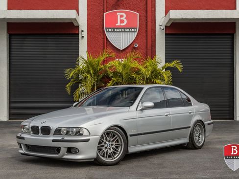 Used 2003 BMW M5 image 3