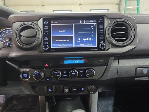 Used 2023 Toyota Tacoma TRD Off-Road image 18