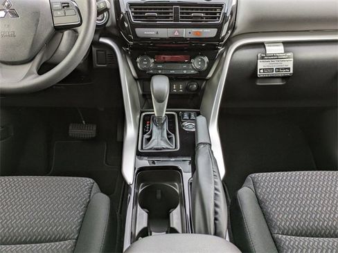 New 2025 Mitsubishi Eclipse Cross LE image 19