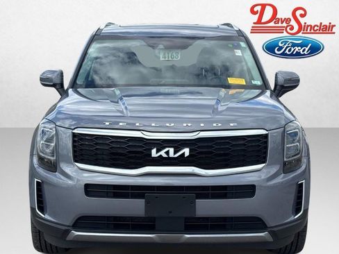 Used 2022 Kia Telluride EX w/ EX Premium Package FWD image 2