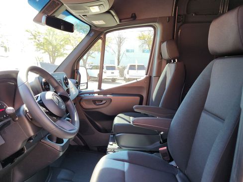 New 2025 Mercedes-Benz Sprinter 2500 image 16