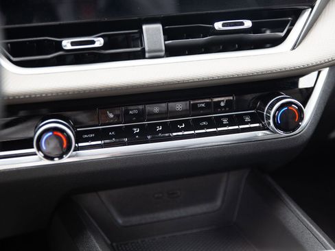 Certified 2026 Chevrolet Equinox LT w/ Convenience Package II image 15