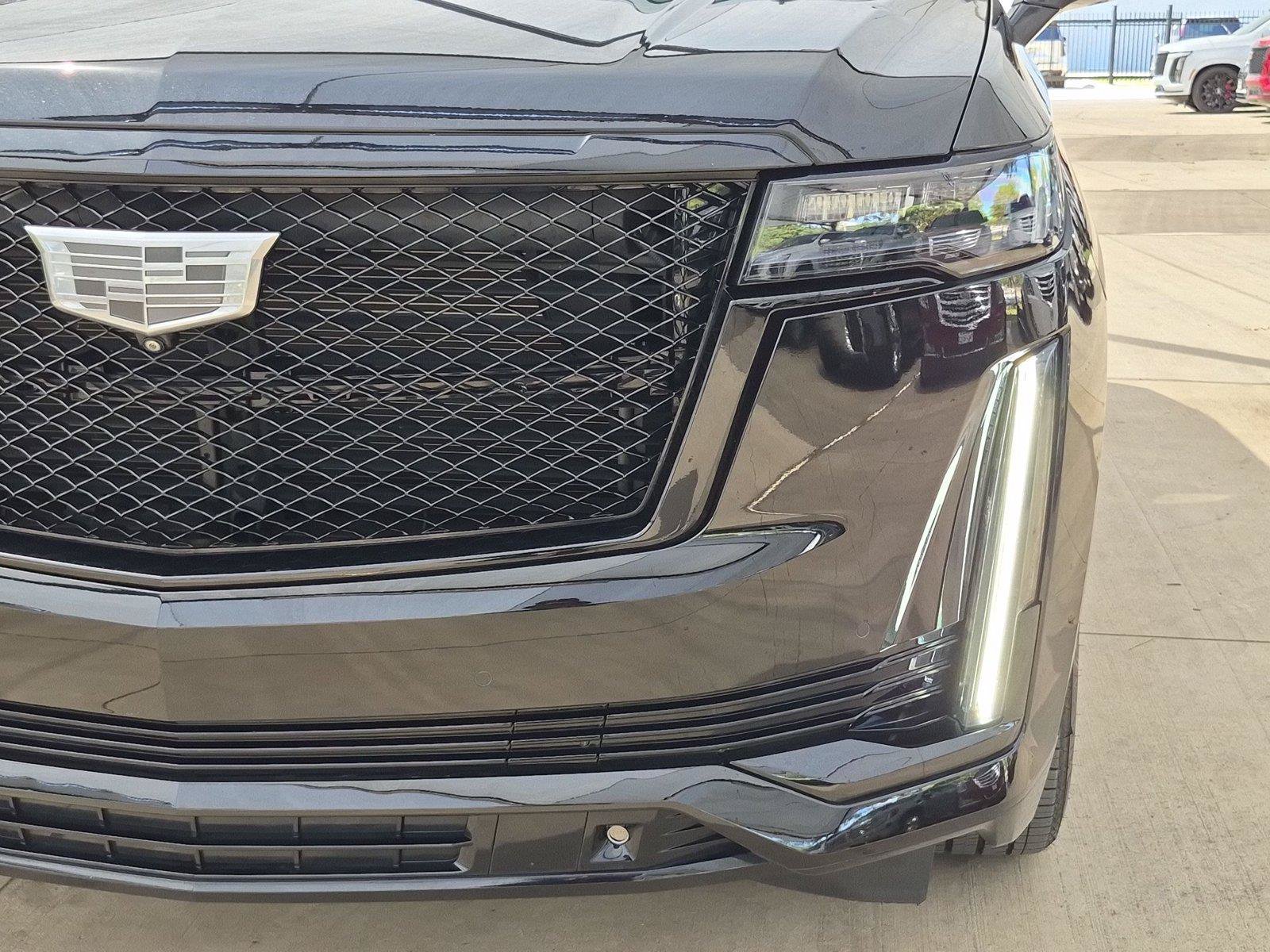 Used 2022 Cadillac Escalade Sport Platinum w/ Heavy-Duty Trailer Package AWD/4WD image 6