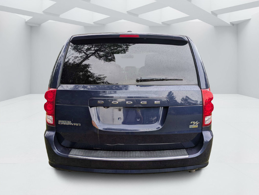 Used 2014 Dodge Grand Caravan R/T FWD image 4