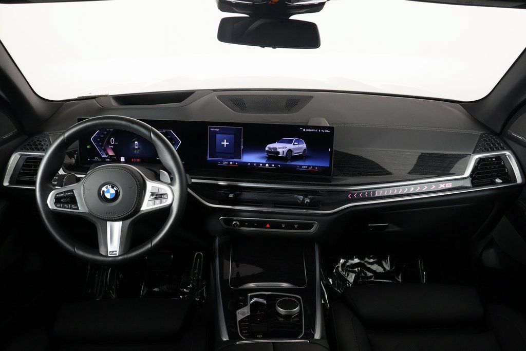 Certified 2026 BMW X5 xDrive40i w/ M Sport Package AWD/4WD image 8