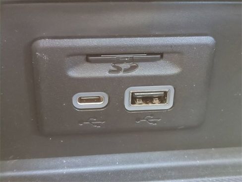 Used 2021 Buick Envision Avenir w/ Technology Package II image 21