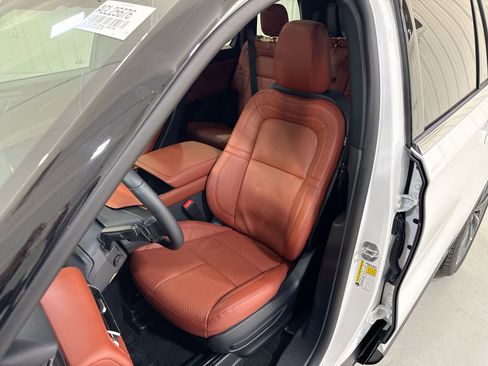 New 2025 Lincoln Aviator Reserve image 10