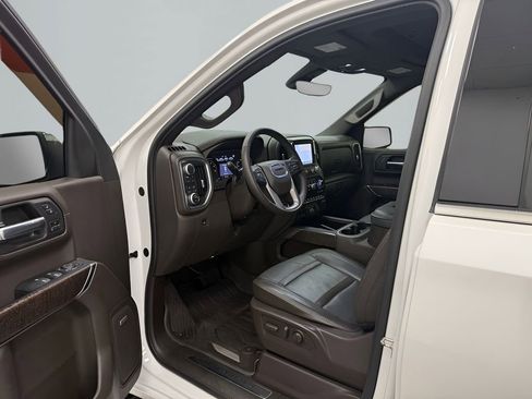 Used 2019 GMC Sierra 1500 Denali w/ Denali Ultimate Package AWD/4WD image 9